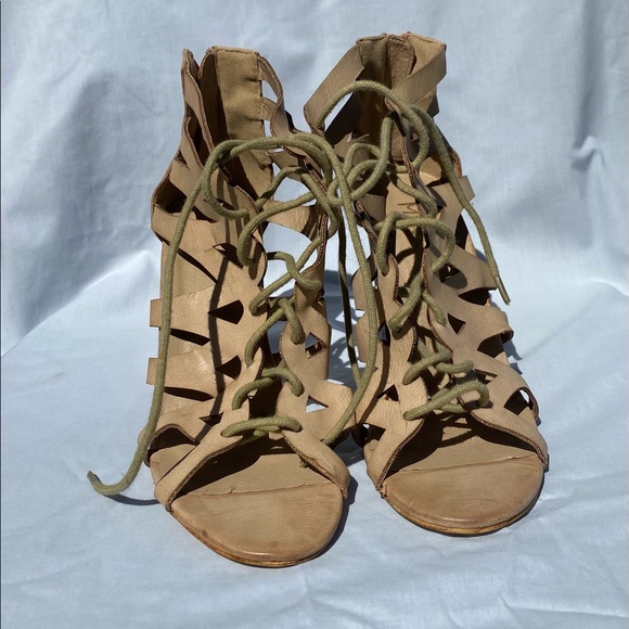 Lace up womens heels - Picture 2 of 2